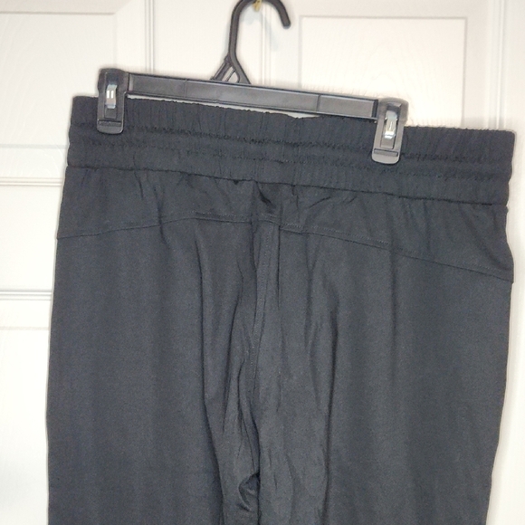 Black Jogger Sweatpants with Elastic Waistband - Picture 5 of 6